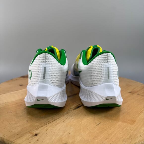 Nike Pegasus 40 \'Oregon Ducks\' Men\'s Size 10.5‎ Shoes Road Running Football NEW